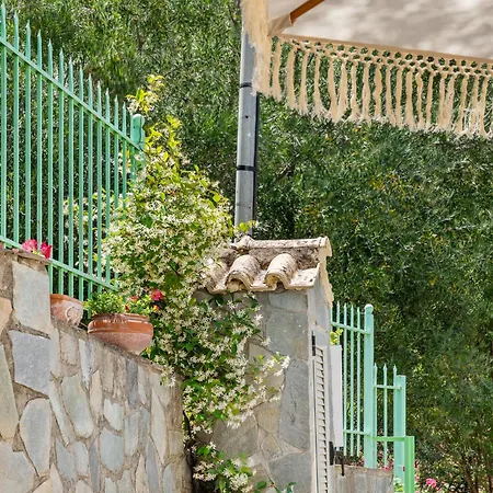 Selini فندق Áyios Nikítas